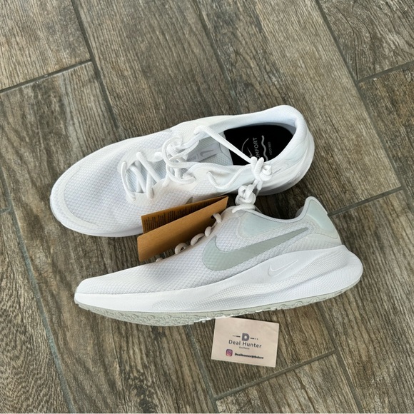 Brand New Nike Revolution 7 “White” Men's Running Shoes - Picture 8 of 12